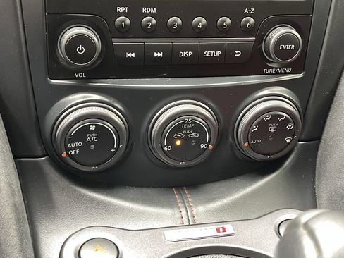 Used 2015 Nissan 370Z NISMO image 14