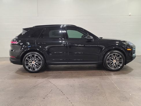 New 2026 Porsche Cayenne AWD/4WD image 8