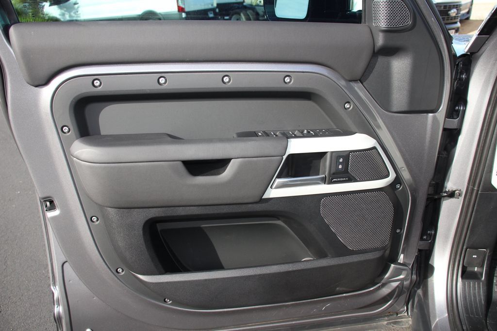 Used 2024 Land Rover Defender 110 S AWD/4WD image 20