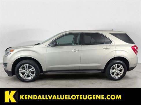 Used 2016 Chevrolet Equinox LS image 2