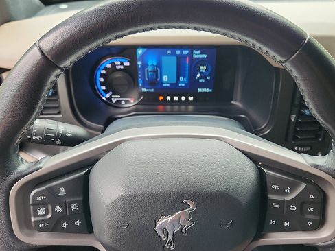 Used 2022 Ford Bronco Wildtrak AWD/4WD image 19