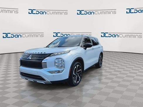 Used 2024 Mitsubishi Outlander SE FWD image 4