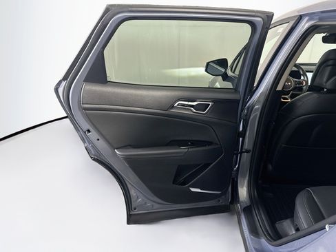 Used 2024 Kia Sportage EX FWD image 27