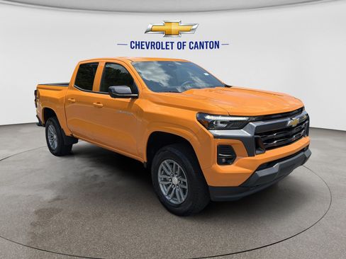 Used 2026 Chevrolet Colorado LT w/ LT Convenience Package AWD/4WD image 3