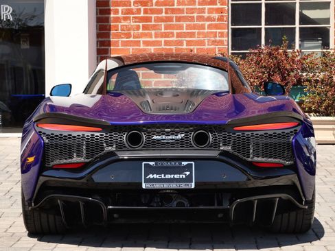 Used 2023 McLaren Artura RWD image 5
