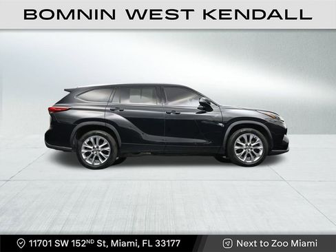 Used 2020 Toyota Highlander Limited image 26