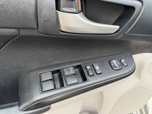 Used 2012 Toyota Camry LE image 15