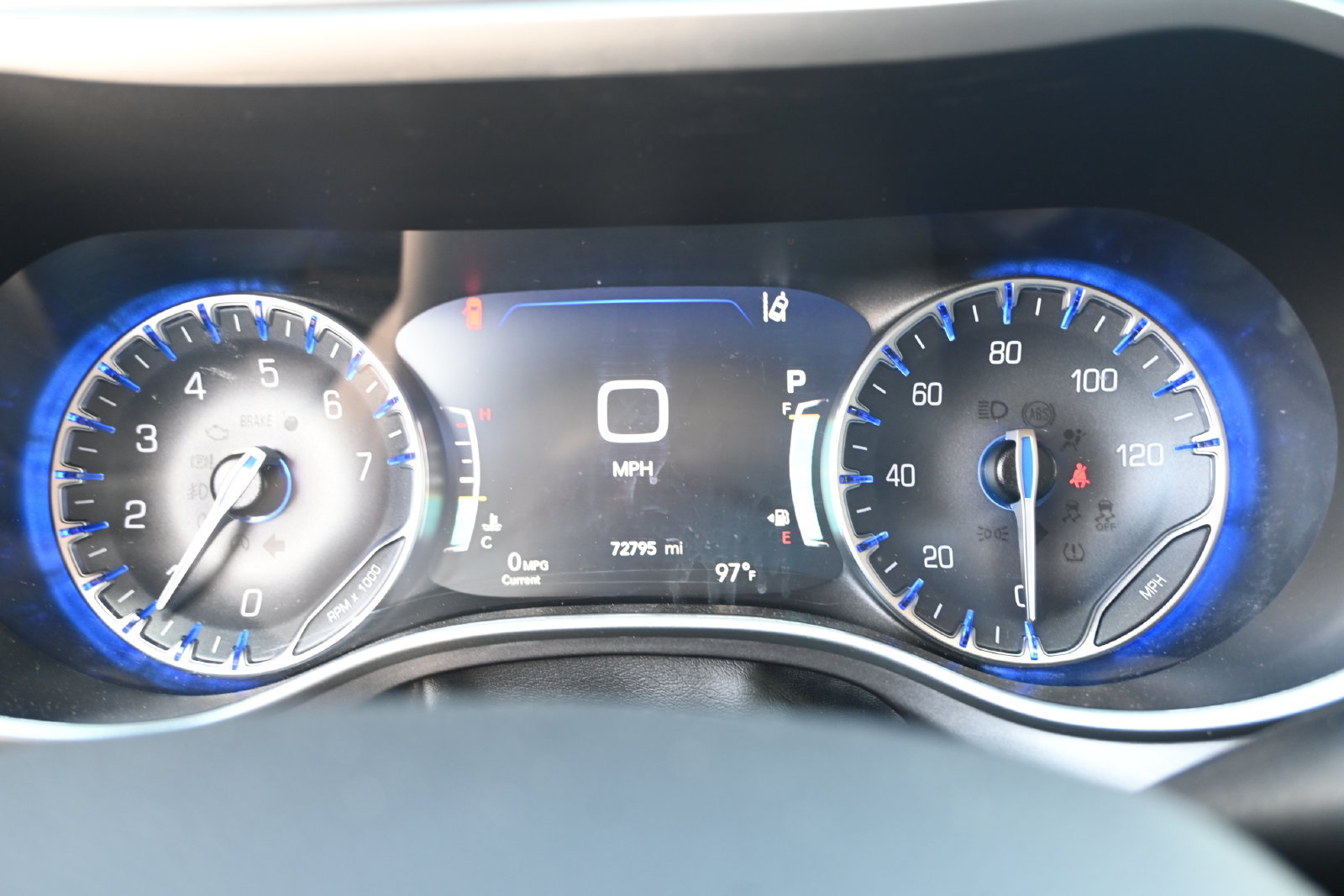 Used 2024 Chrysler Pacifica Touring-L FWD image 15