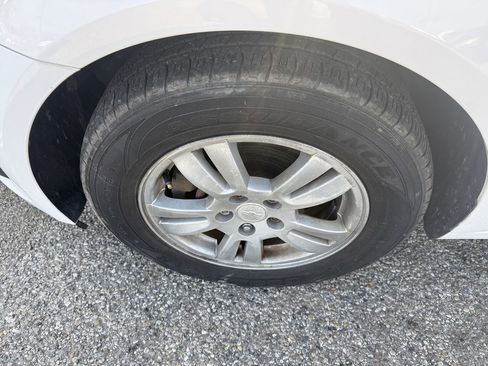 Used 2016 Chevrolet Sonic LT image 10