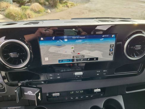 Used 2022 Mercedes-Benz Sprinter 2500 image 69