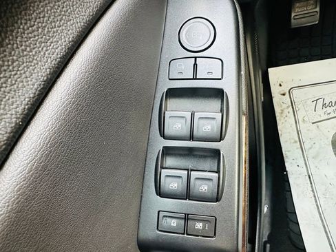 Used 2020 Chevrolet Tahoe LT image 13