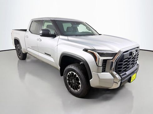 New 2026 Toyota Tundra SR5 AWD/4WD image 3