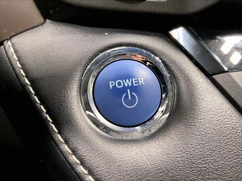 Used 2018 Toyota RAV4 Limited AWD/4WD image 36
