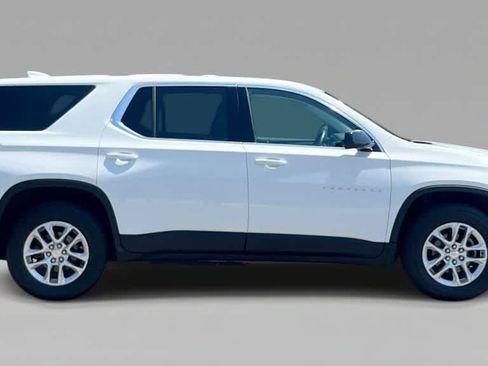 Used 2019 Chevrolet Traverse LS FWD image 9