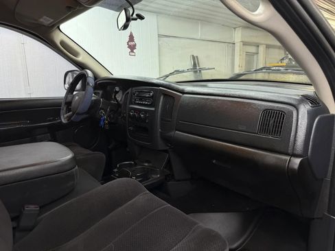 Used 2004 Dodge Ram 1500 Truck SLT w/ Quad Cab Value Group image 7