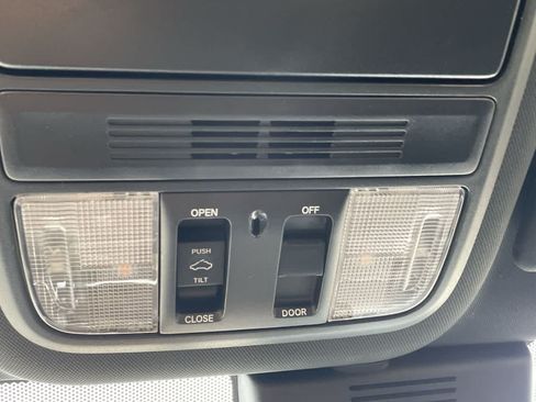 Used 2019 Honda Accord Sport image 29