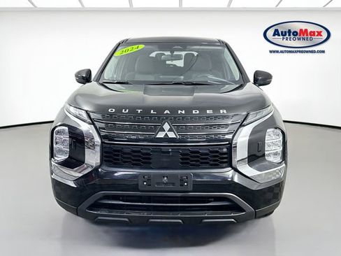 Used 2024 Mitsubishi Outlander ES image 6