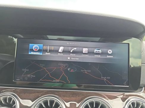 Used 2018 Mercedes-Benz E 400 4MATIC Coupe image 30