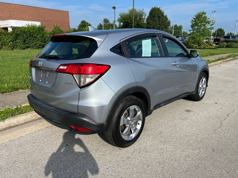 Used 2019 Honda HR-V LX image 3