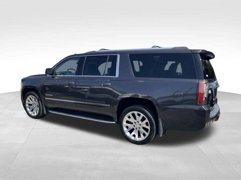 Used 2017 GMC Yukon XL Denali w/ Open Road Package AWD/4WD image 8