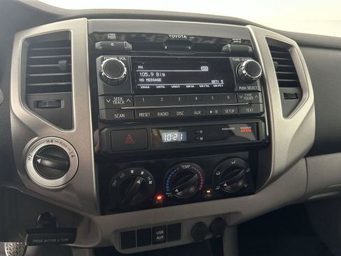 Used 2012 Toyota Tacoma 4x4 Access Cab V6 w/ TRD Sport Pkg image 21