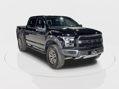 Used 2017 Ford F150 Raptor w/ Equipment Group 802A Luxury image 2