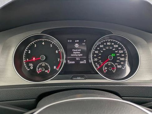Used 2016 Volkswagen Golf SE w/ Lighting Package FWD image 10