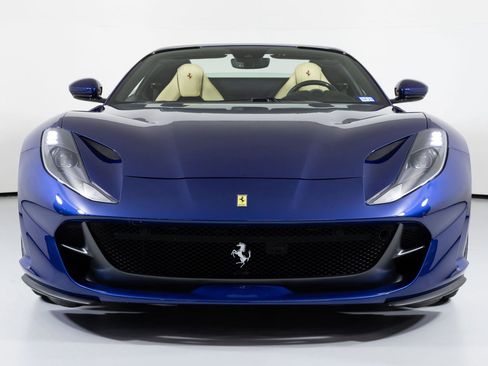 Used 2021 Ferrari 812 GTS image 24