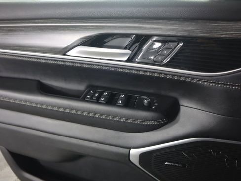 Used 2023 Jeep Wagoneer Series II w/ Premium Group I image 21