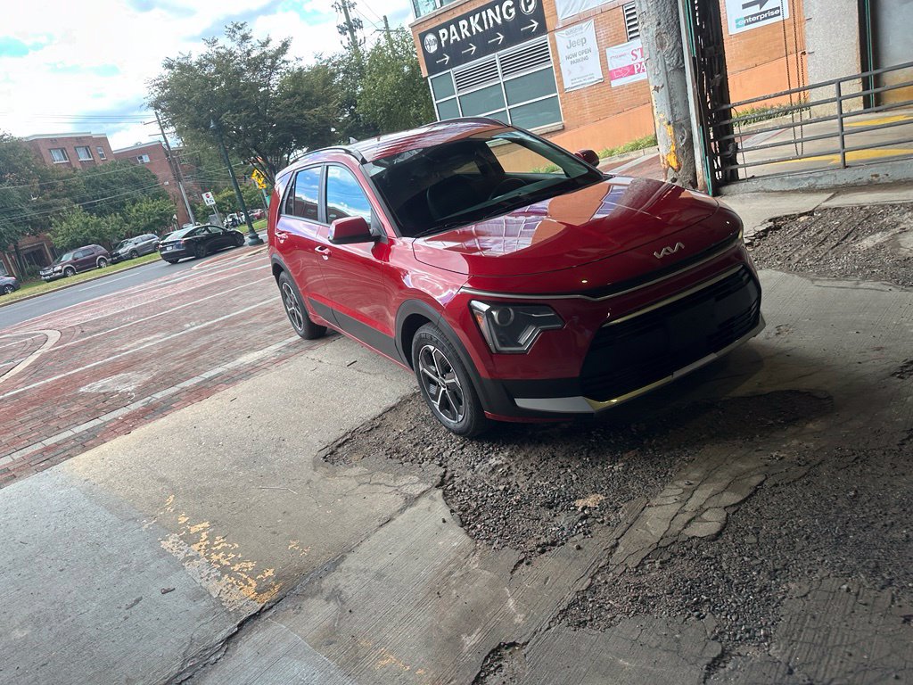 Certified 2024 Kia Niro EX w/ EX Cold Weather Package FWD image 1