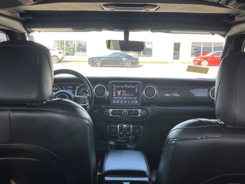 Used 2021 Jeep Wrangler Unlimited Sahara image 10