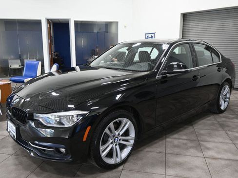 Used 2018 BMW 330i xDrive Sedan w/ Convenience Package AWD/4WD image 1