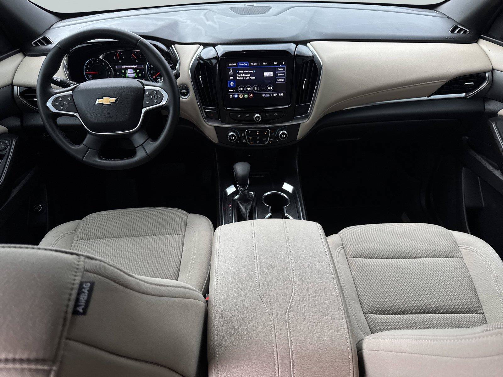 Used 2023 Chevrolet Traverse LT FWD image 13