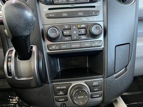 Used 2014 Honda Pilot Touring image 18