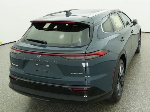 New 2026 Toyota Crown Signia image 8