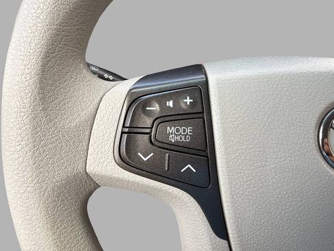 Used 2011 Toyota Sienna LE w/ Towing Pkg FWD image 39