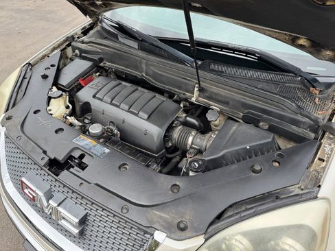 Used 2011 GMC Acadia SLT image 22