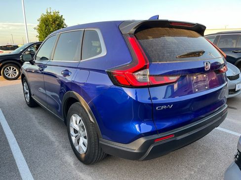 Used 2023 Honda CR-V LX image 4