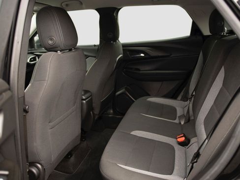 Used 2023 Chevrolet TrailBlazer LS FWD image 12