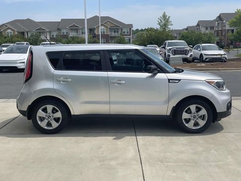 Used 2018 Kia Soul FWD image 5