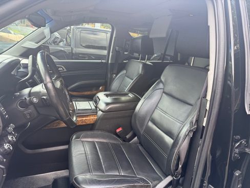 Used 2015 GMC Yukon Denali w/ Premium Package AWD/4WD image 29