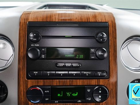 Used 2004 Ford F150 Lariat image 16