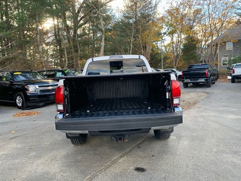 Used 2021 Toyota Tacoma SR5 image 41