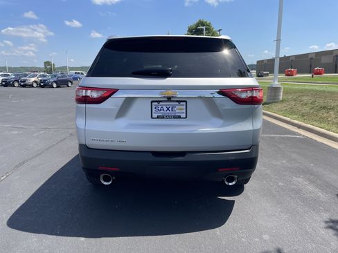 Used 2021 Chevrolet Traverse LS AWD/4WD image 4