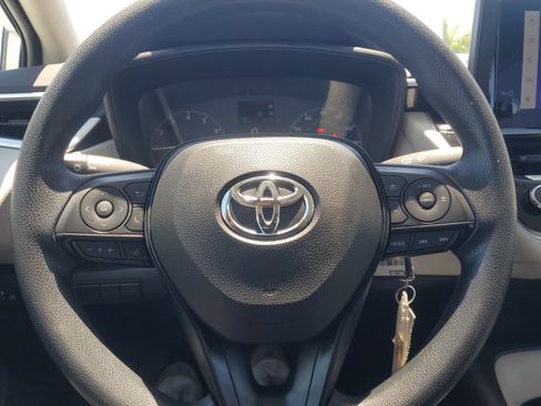 Used 2023 Toyota Corolla LE FWD image 19