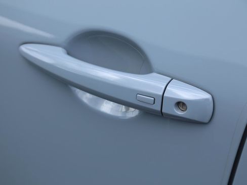 Used 2023 Nissan Rogue SL w/ SL Premium Package image 8