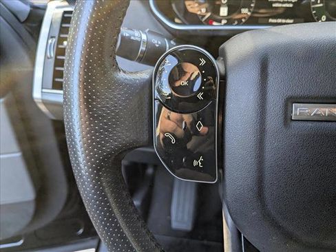 Used 2018 Land Rover Range Rover Sport SE image 19