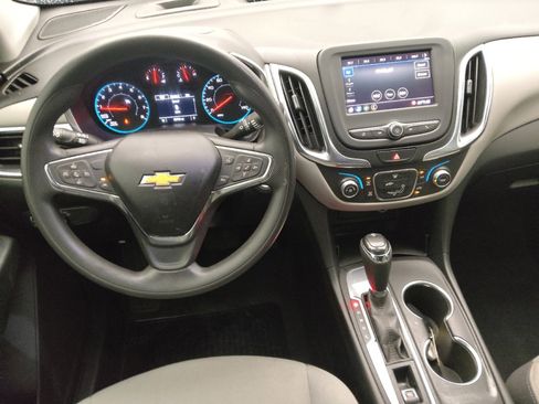 Used 2020 Chevrolet Equinox LS w/ LS Convenience Package FWD image 22