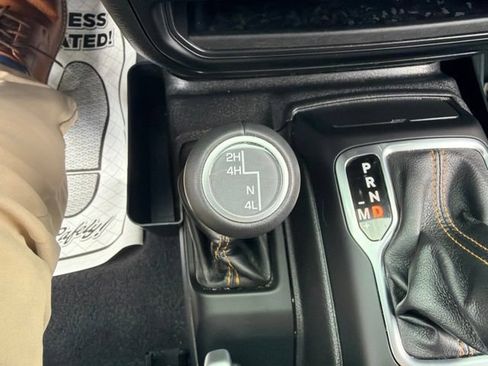 Used 2022 Jeep Gladiator Overland AWD/4WD image 21