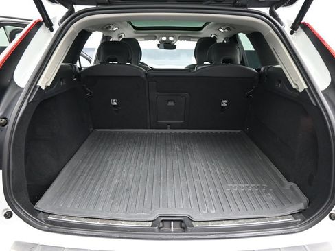 Used 2023 Volvo XC60 B5 Plus w/ Climate Package AWD/4WD image 26